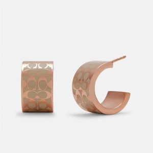 Coach Signature Enamel Huggie Earrings ,Rose gold,nwt.
